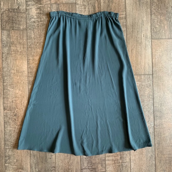 Eileen Fisher Dresses & Skirts - Eileen Fisher 100% Silk A-Line Midi Skirt